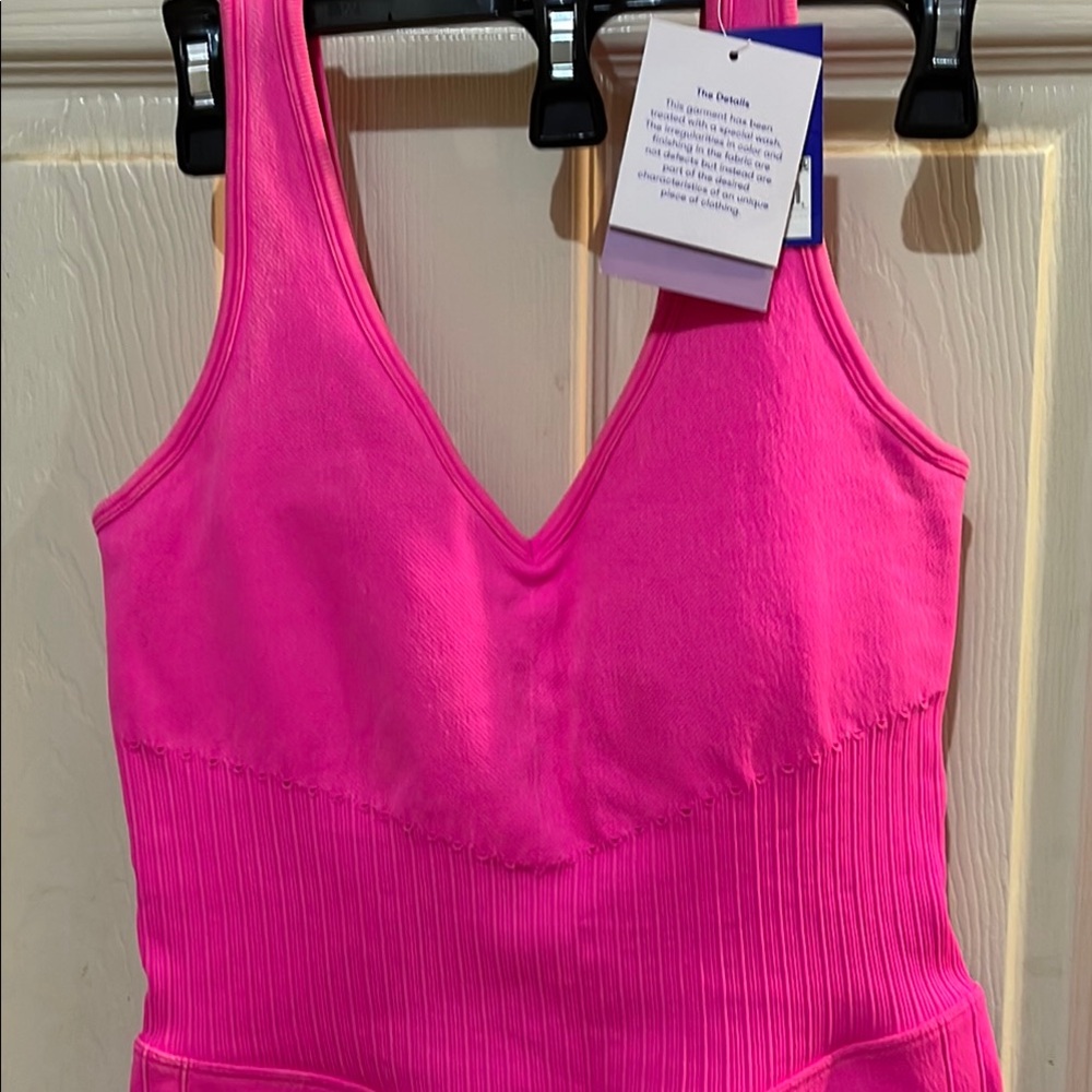 🆕Bright Pink JoyLab Sleeveless V-Neck 
 Romper with compression Size L - Picture 10 of 12